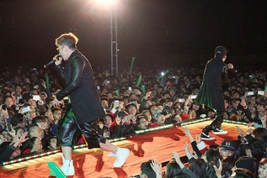 Sốc vì “rác” ca từ