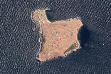 4 lý do khiến Nga tập kích hàng loạt tên lửa vào đảo Rắn