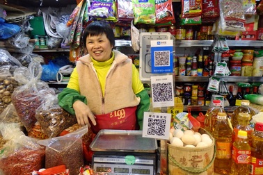 Thẻ tín dụng liên tục "phơi bày”, thanh toán thế nào cho an toàn?