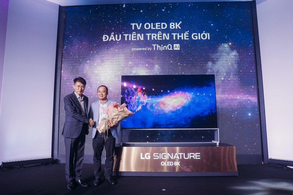 Danh tính người đấu giá thành công TV OLED 8K, cùng LG ủng hộ Operation Smile - 3 Danh tính người đấu giá thành công TV OLED 8K, cùng LG ủng hộ Operation Smile - 3