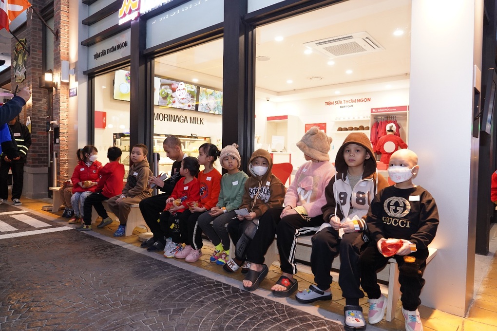 KidZania Hà Nội mang đến những nụ cười Giáng sinh đầy yêu thương - 3 KidZania Hà Nội mang đến những nụ cười Giáng sinh đầy yêu thương - 3