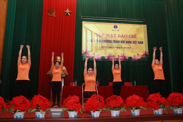 Xuất xứ bài thể dục giữa giờ gây "sốt" mạng xã hội