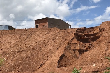 Dự án giãn dân hơn 149 tỷ: Nỗi lo về thiếu nước và nguy cơ sạt lở!