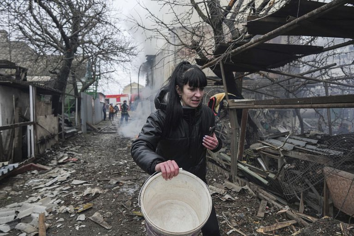 Ukraine tan hoang trong mưa bom bão đạn - 10 Ukraine tan hoang trong mưa bom bão đạn - 10