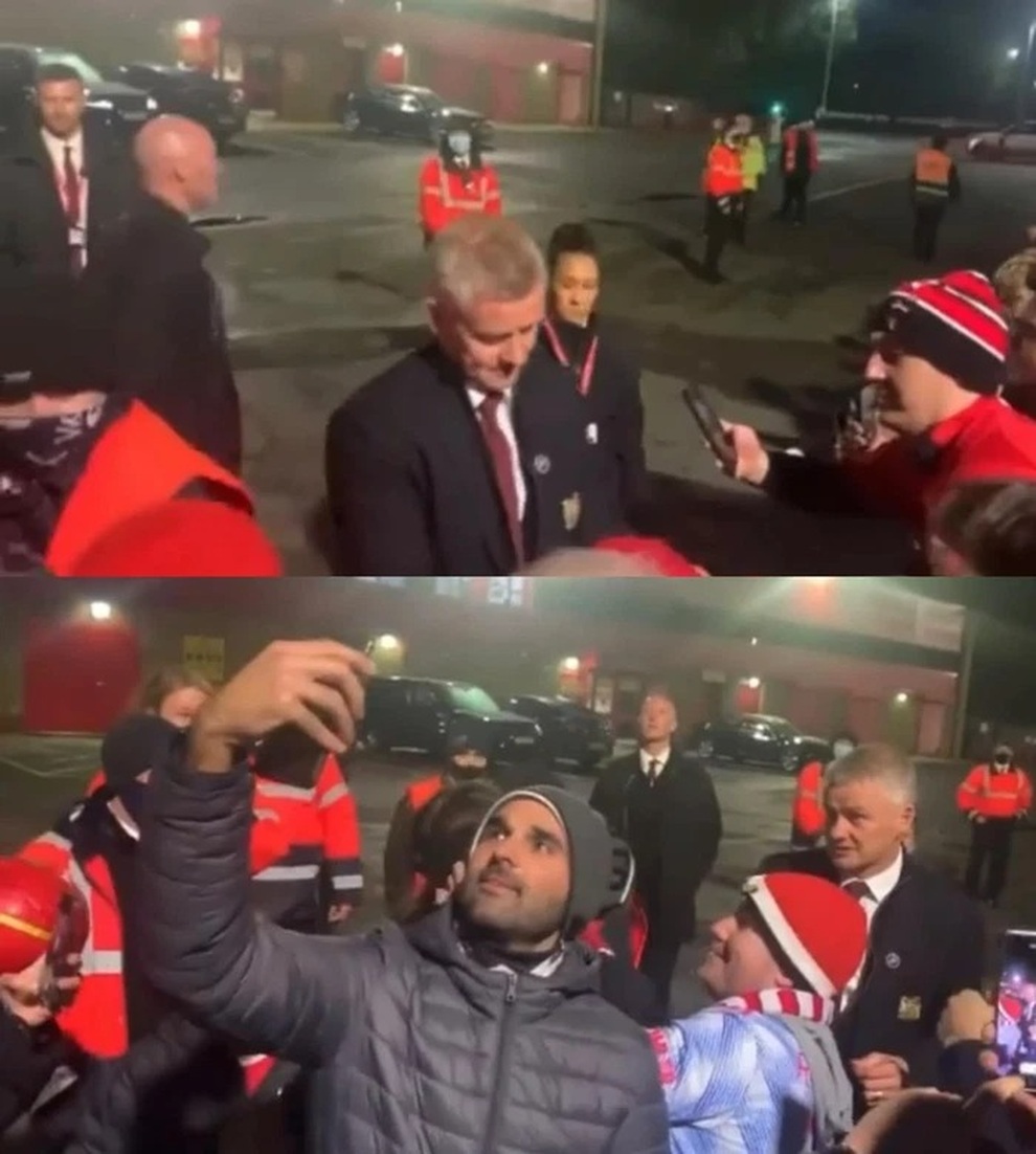 Man Utd thua đậm Liverpool, HLV Solskjaer vẫn thản nhiên tặng chữ ký - 1 Man Utd thua đậm Liverpool, HLV Solskjaer vẫn thản nhiên tặng chữ ký - 1