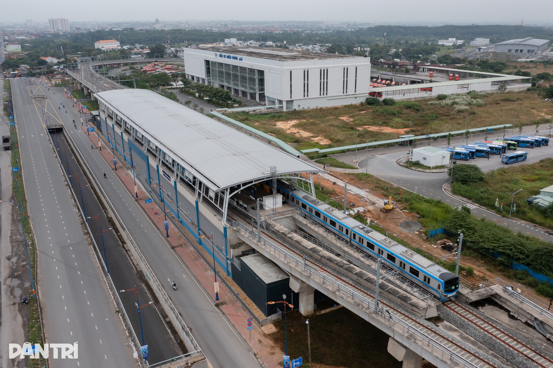 Diện mạo tuyến metro đầu tiên của TPHCM trước ngày vận hành - 7 Diện mạo tuyến metro đầu tiên của TPHCM trước ngày vận hành - 7