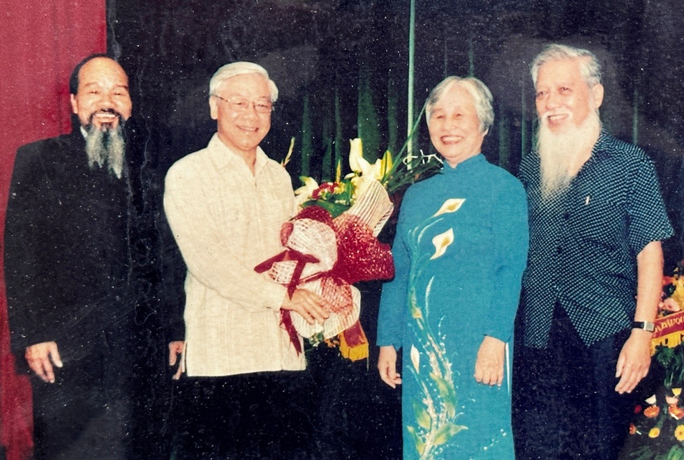 Chuyện rau muống chấm tương cùng Tổng Bí thư suốt 6 năm của bạn học cũ - 3 Chuyện rau muống chấm tương cùng Tổng Bí thư suốt 6 năm của bạn học cũ - 3