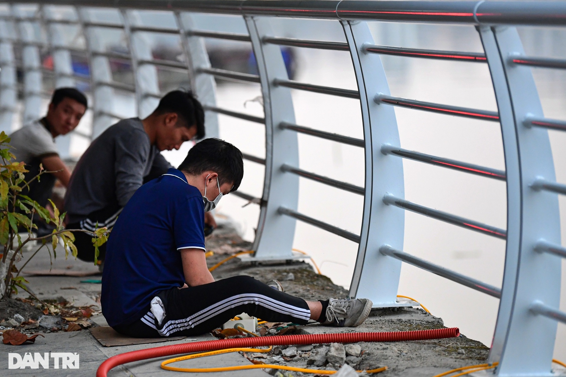 Hà Nội thay mới lan can hồ Tây, góc biểu tượng Khuê Văn Các được giữ nguyên - 10 Hà Nội thay mới lan can hồ Tây, góc biểu tượng Khuê Văn Các được giữ nguyên - 10