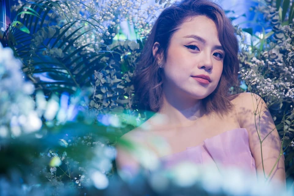 Thái Trinh tố bị nhân viên quay phim quấy rồi bằng lời khiếm nhã, thô tục - 1 Thái Trinh tố bị nhân viên quay phim quấy rồi bằng lời khiếm nhã, thô tục - 1