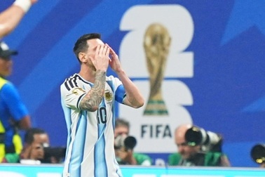 Vì sao Messi thường xuyên đá hỏng phạt đền ở World Cup?
