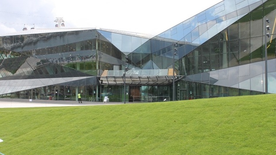 Ấn tượng tòa nhà dùng điện mặt trời, gom nước mưa biến thành nước uống - 6