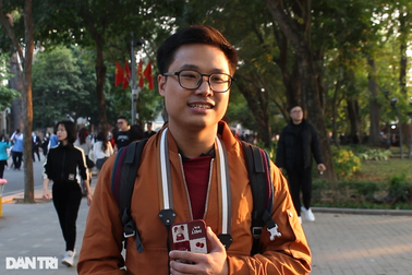 Khách hàng nói gì về tình trạng mua xe máy 2 giá?