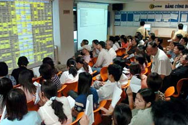 Tiền chảy ngược, đại gia đón lộc cuối năm