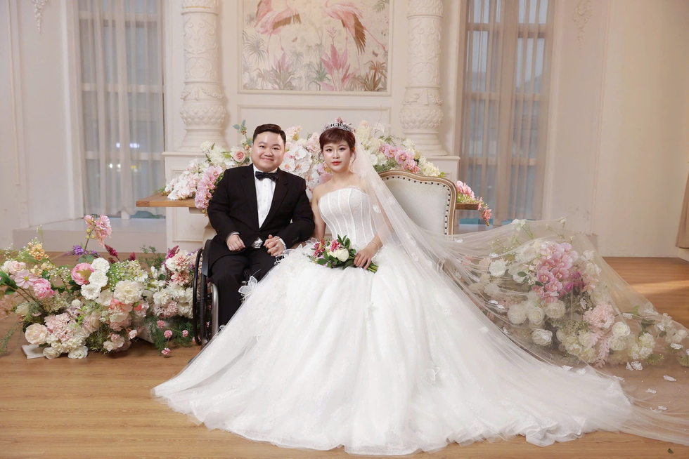 Cô gái Hà Nội xinh đẹp và tình yêu với chàng trai từng 200 lần gãy xương - 3 Cô gái Hà Nội xinh đẹp và tình yêu với chàng trai từng 200 lần gãy xương - 3