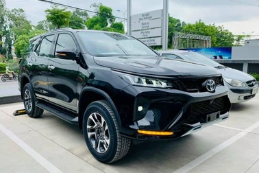 Toyota Fortuner 2024 ra mắt: Bỏ 2 phiên bản, giá giảm tới 120 triệu đồng