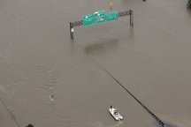 Mỹ thiệt hại ít nhất 42 tỷ USD sau siêu bão Harvey