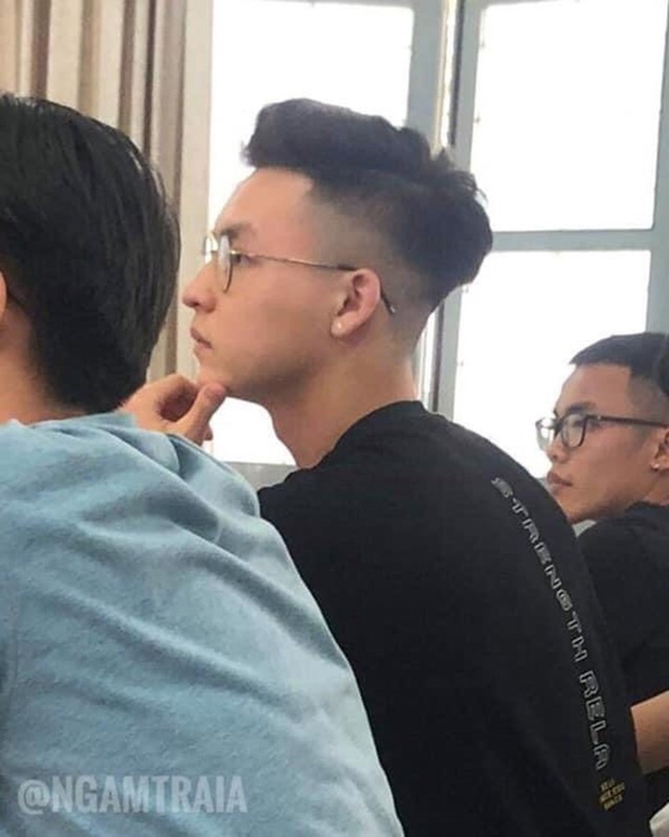 Top 3 gương mặt nam sinh gây “bão” mạng trong tháng 6 - 1 Top 3 gương mặt nam sinh gây “bão” mạng trong tháng 6 - 1