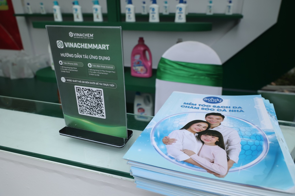 Vinachem tổ chức chuỗi hoạt động xanh hóa ngành hóa chất tại phố đi bộ Hà Nội - 5 Vinachem tổ chức chuỗi hoạt động xanh hóa ngành hóa chất tại phố đi bộ Hà Nội - 5