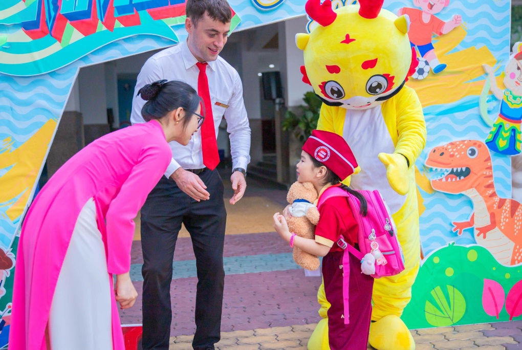 Nuôi dưỡng văn hóa Việt trong môi trường quốc tế - 1 Nuôi dưỡng văn hóa Việt trong môi trường quốc tế - 1