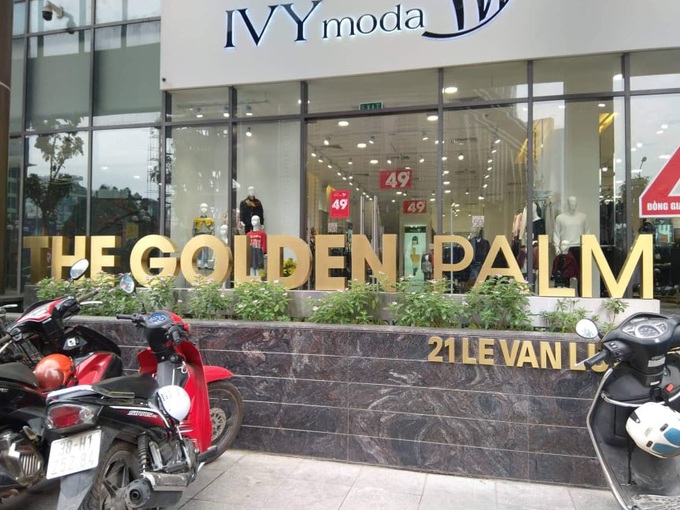 Đối tượng cưỡng hôn cô gái trong thang máy bị phạt 200 ngàn đồng - Ảnh 2. Đối tượng cưỡng hôn cô gái trong thang máy bị phạt 200 ngàn đồng - Ảnh 2.