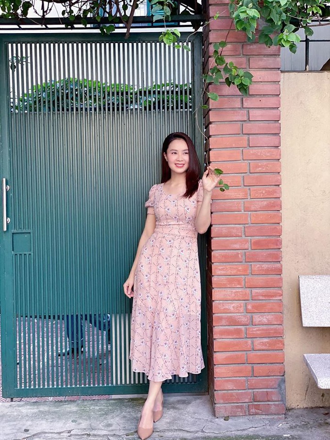 Nàng công sở học "bí kíp" lên đồ của diễn viên Hồng Diễm - Ảnh 1. Nàng công sở học "bí kíp" lên đồ của diễn viên Hồng Diễm - Ảnh 1.