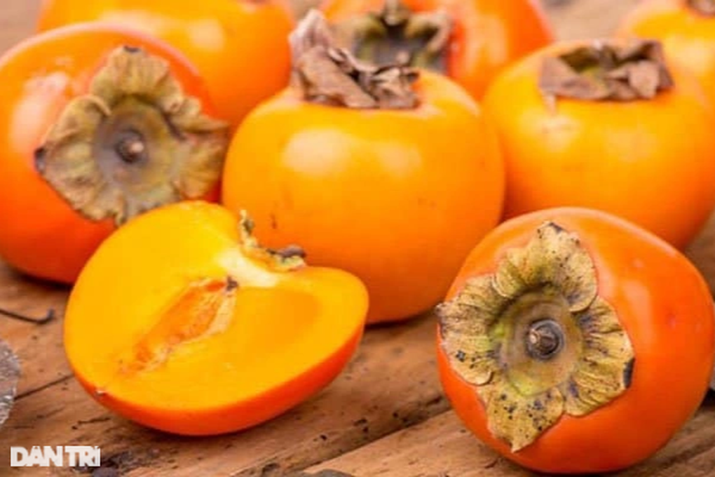 Ăn quả hồng giòn, người đàn ông suýt mất mạng? - 3 Ăn quả hồng giòn, người đàn ông suýt mất mạng? - 3