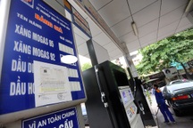 "Tăng khung thuế môi trường xăng dầu để bảo vệ lợi ích quốc gia”