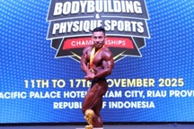 Lực sĩ Phạm Văn Mách lần thứ 7 vô địch thể hình thế giới ở tuổi 49