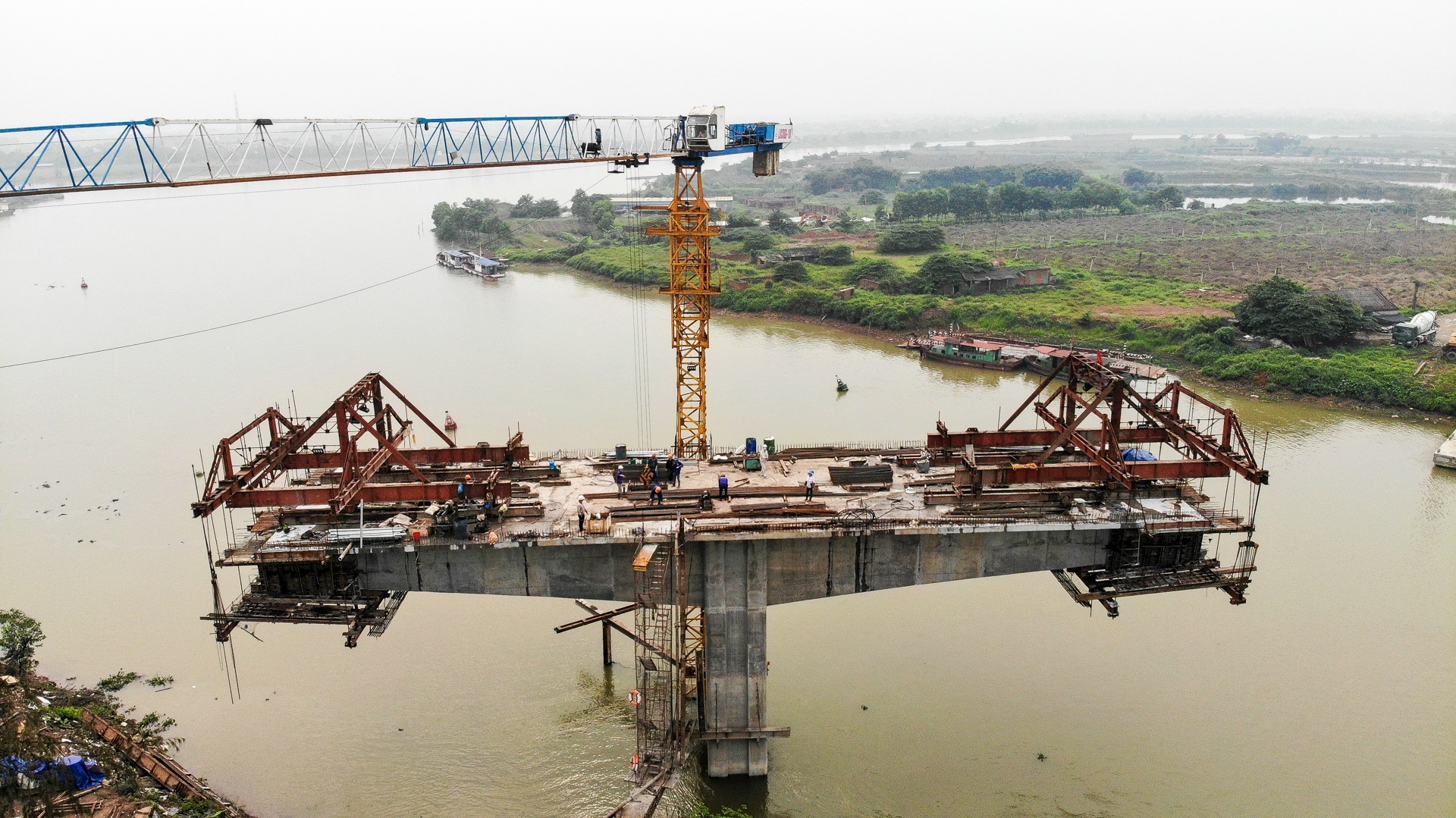 Toàn cảnh cây cầu gần 350 tỷ đồng giúp giải bài toán chen chúc qua phà - 10