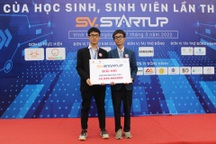 Hà Nội: Khen thưởng đột xuất  6 nhóm học sinh xuất sắc