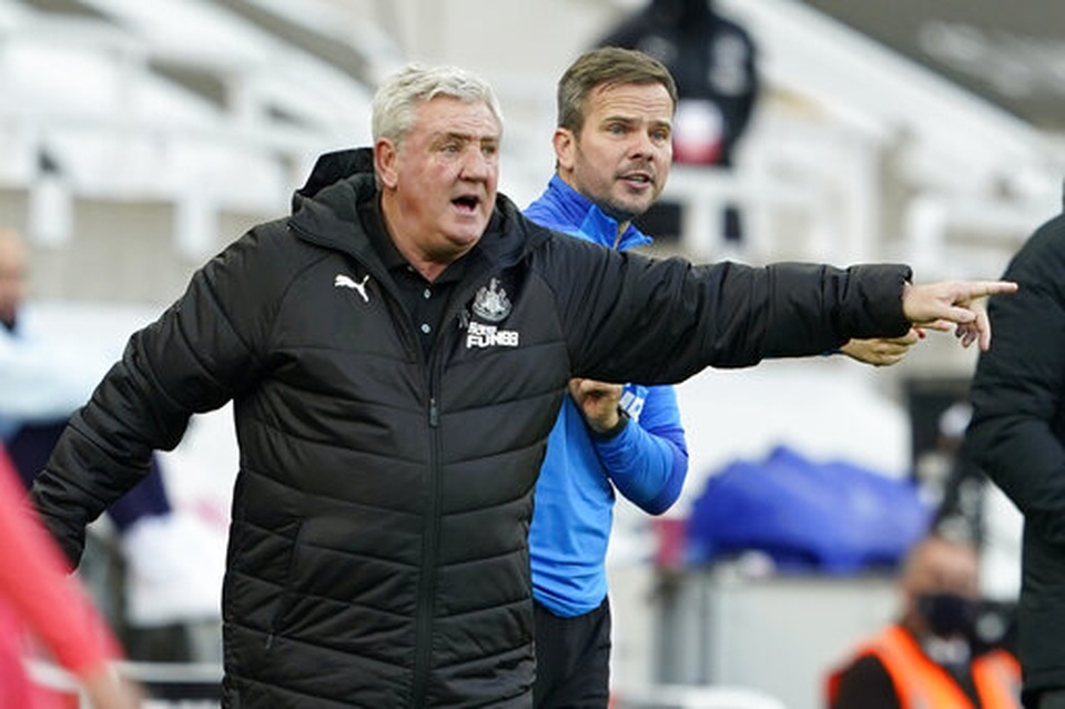 Newcastle 0-2 Chelsea: Phá “ải” St James Park thành công - 9