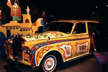 Chiếc Rolls-Royce sặc sỡ của John Lennon