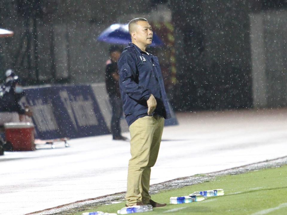 Cựu tuyển thủ Nhật Bản chơi mờ nhạt, Sài Gòn FC suýt thua đội Hải Phòng - 12 Cựu tuyển thủ Nhật Bản chơi mờ nhạt, Sài Gòn FC suýt thua đội Hải Phòng - 12
