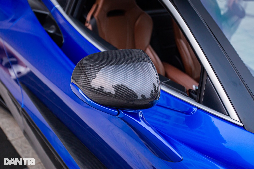 Đi 11.000km, siêu xe McLaren 720S mất giá 9 tỷ đồng dù đã được độ khủng - 6 Đi 11.000km, siêu xe McLaren 720S mất giá 9 tỷ đồng dù đã được độ khủng - 6