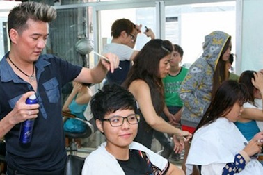 Mr Đàm tiếp tục đưa học trò Giọng hát Việt đi diễn