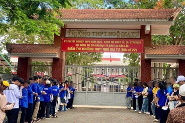 Thầy giáo bị xử phạt vì đăng tin xúc phạm hiệu trưởng lên mạng xã hội