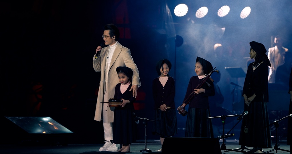 Hà Anh Tuấn đưa phim tài liệu ra rạp, nói gì về doanh thu? - 2 Hà Anh Tuấn đưa phim tài liệu ra rạp, nói gì về doanh thu? - 2