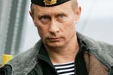 Putin tham gia trận giả