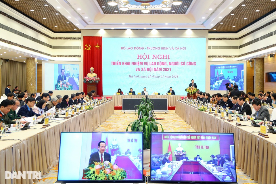 Bộ trưởng Đào Ngọc Dung: Hơn 8 triệu việc làm mới trong 5 năm qua... - 3 Bộ trưởng Đào Ngọc Dung: Hơn 8 triệu việc làm mới trong 5 năm qua... - 3