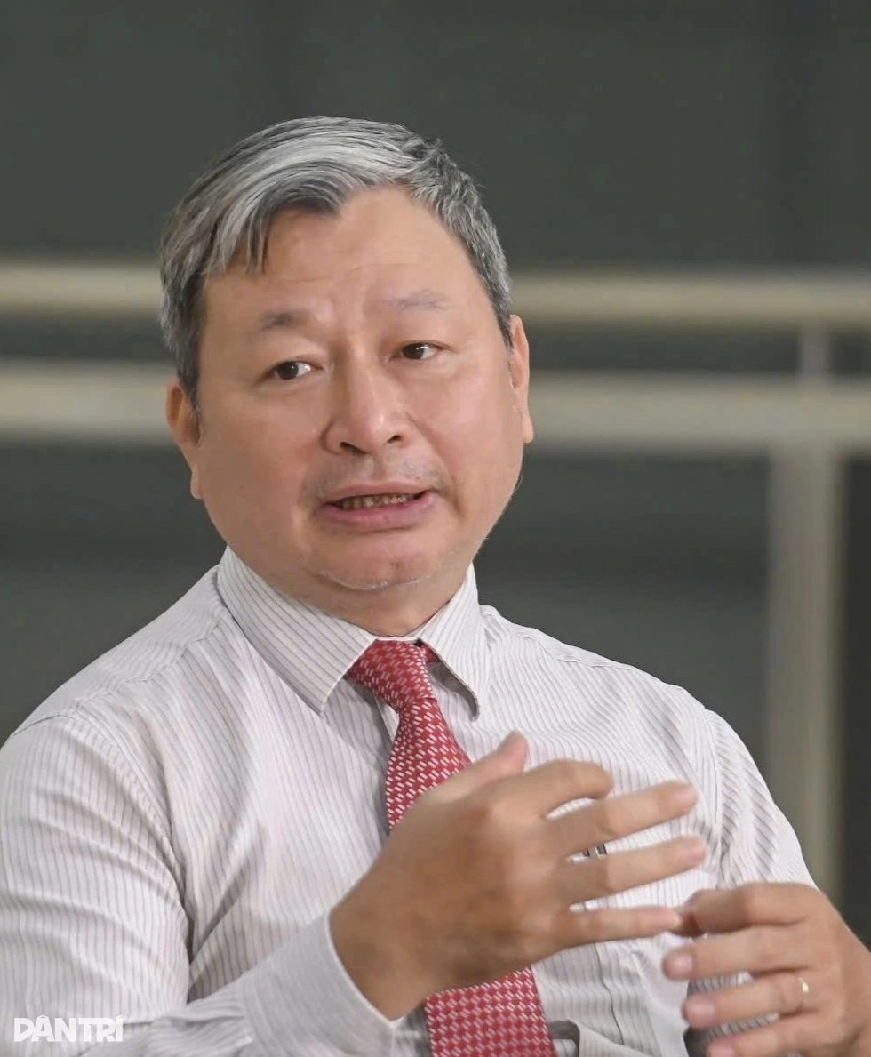 Chuyên gia hiến kế lộ trình chuyển đổi xe xanh ở TPHCM - 1