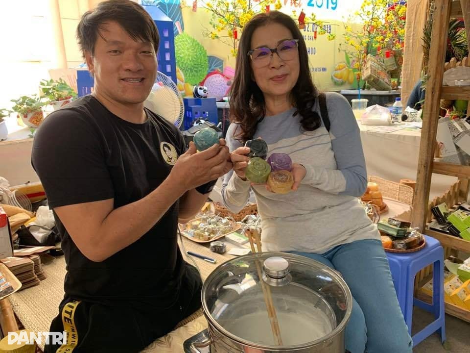 Nghị lực sống của vận động viên khuyết tật làm chủ hãng xà phòng thảo dược - 5