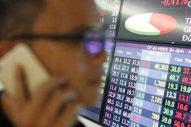 25 bị can bị khởi tố, cổ phiếu ngân hàng đồng loạt giảm