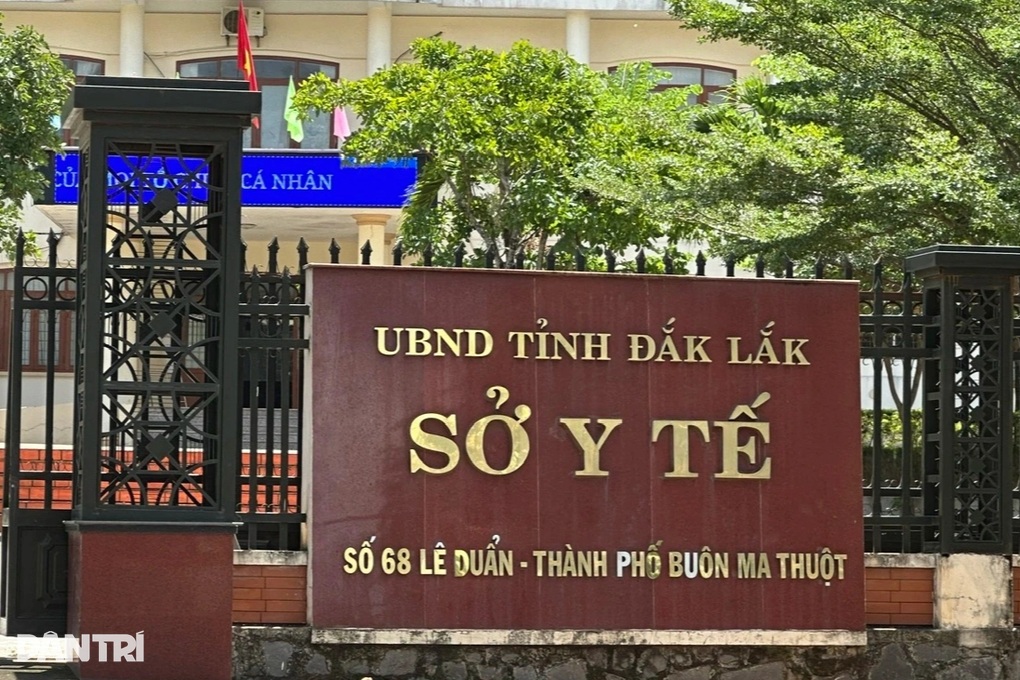 Sở Y tế Đắk Lắk lên tiếng về vụ khởi tố 4 bác sĩ chạy chứng chỉ nghề - 2 Sở Y tế Đắk Lắk lên tiếng về vụ khởi tố 4 bác sĩ chạy chứng chỉ nghề - 2
