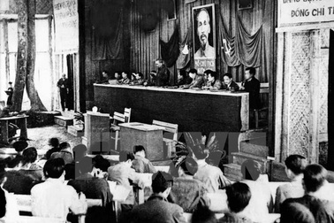 Những chỉ dẫn của Hồ Chí Minh về Đảng và Đảng cầm quyền