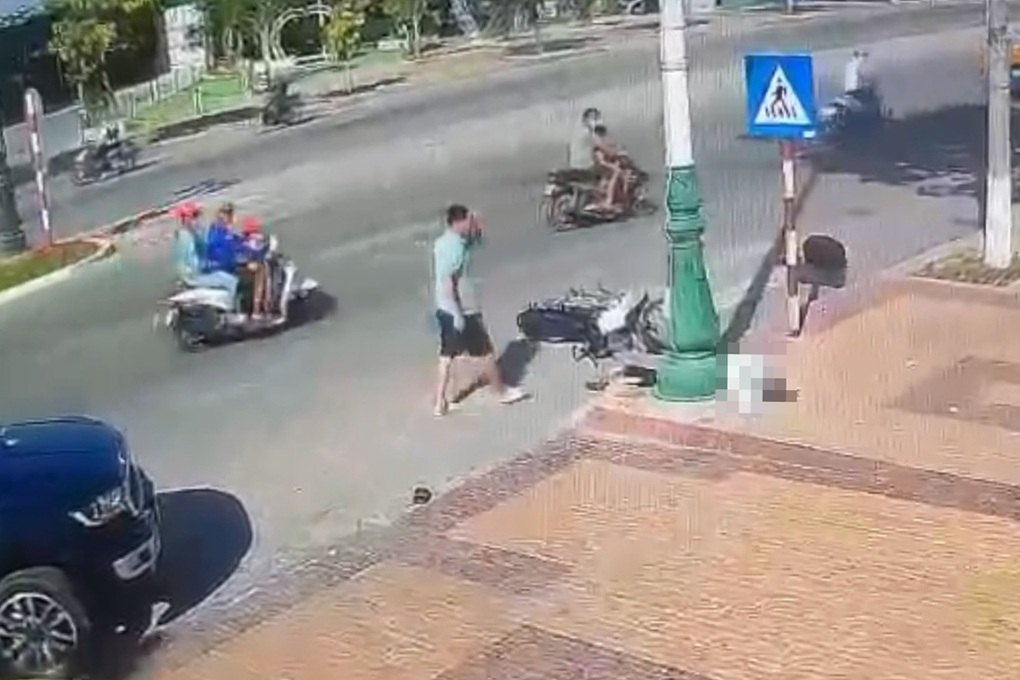 Hoãn phiên xử cựu sĩ quan tông chết nữ sinh lớp 12 - 2 Hoãn phiên xử cựu sĩ quan tông chết nữ sinh lớp 12 - 2
