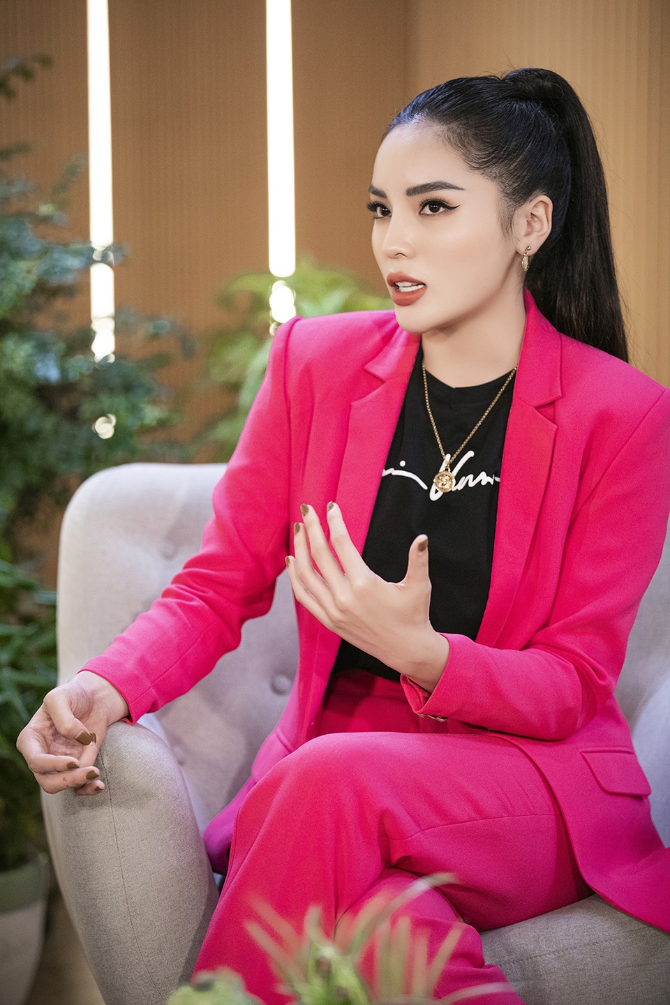 Mai Phương Thúy giãi bày về scandal áo dài 8 năm trước - 1 Mai Phương Thúy giãi bày về scandal áo dài 8 năm trước - 1