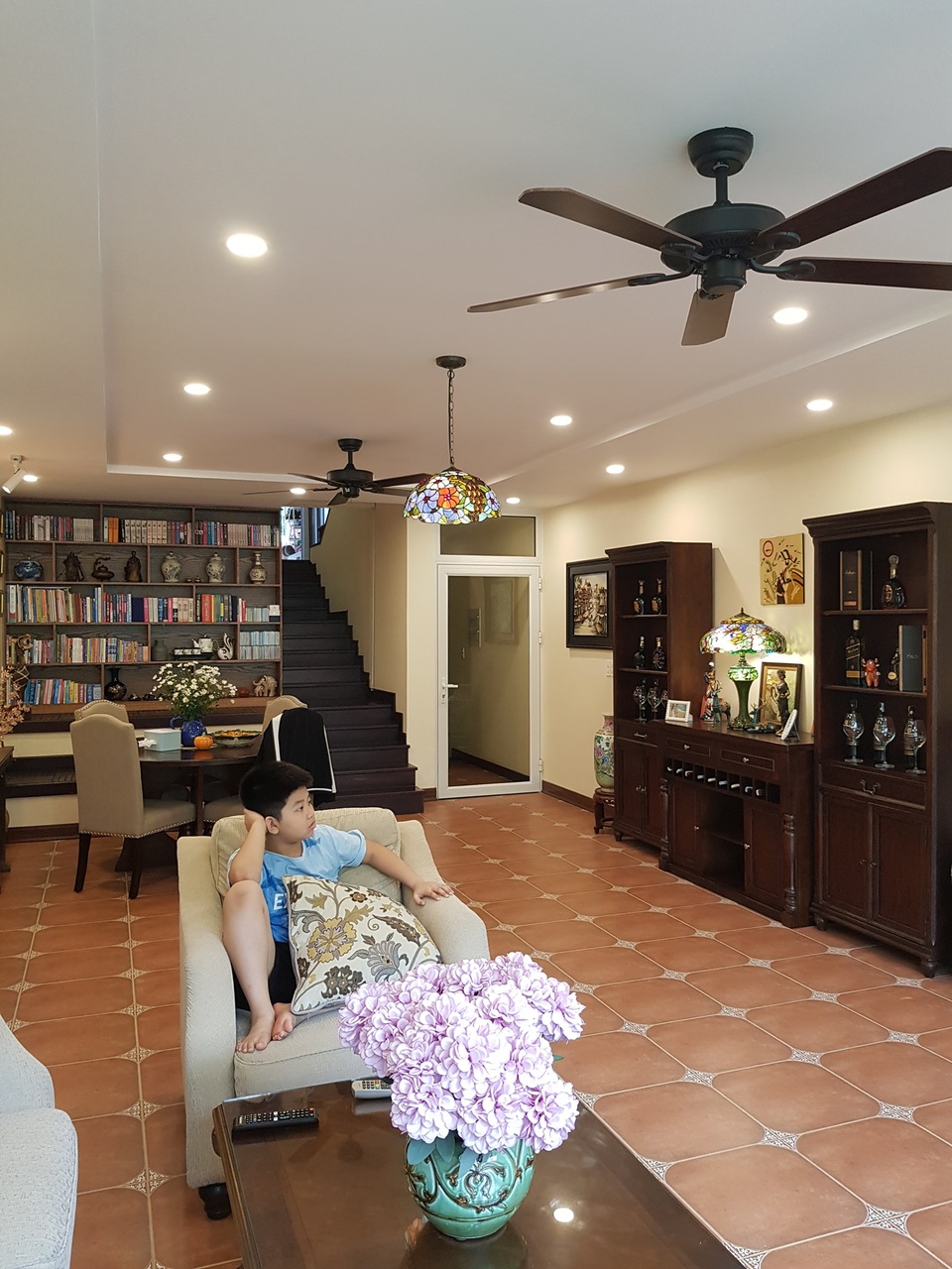 Biệt thự trốn khói bụi đẹp bình yên, ngập cây xanh của vợ chồng ở Hà Nội - 4