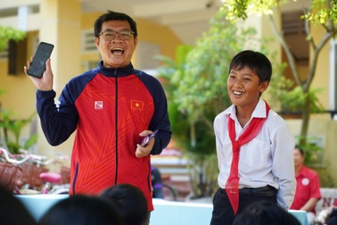 Người đàn ông giữ kỷ lục hơn 20 năm làm thiện nguyện