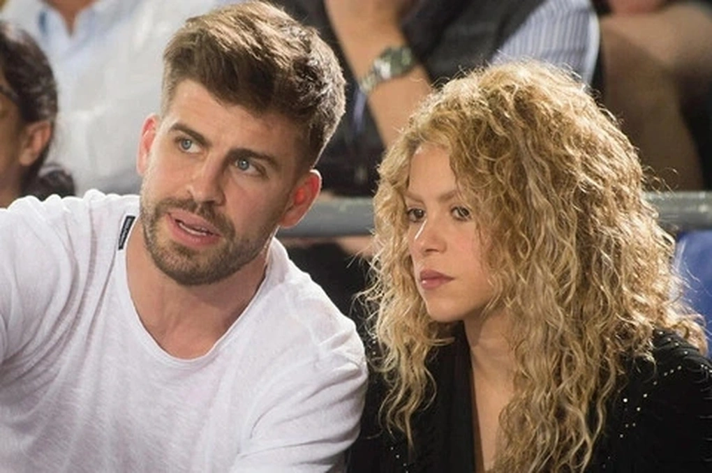 Gerard Pique lộ ảnh hẹn hò người đẹp tóc vàng giữa tâm bão - 1 Gerard Pique lộ ảnh hẹn hò người đẹp tóc vàng giữa tâm bão - 1