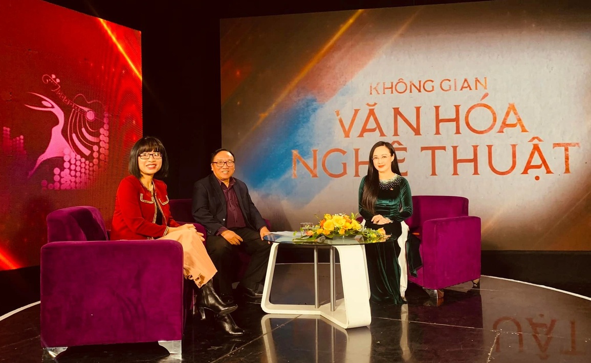 Cuộc sống mới của BTV Hoài Anh sau khi chia tay bản tin Thời sự 19h - 3 Cuộc sống mới của BTV Hoài Anh sau khi chia tay bản tin Thời sự 19h - 3